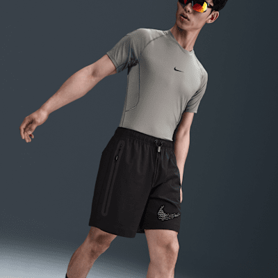 Image of Мъжки Къс панталон NIKE M NK TECH GX WOVEN SHORT, Балистик, черен цвят